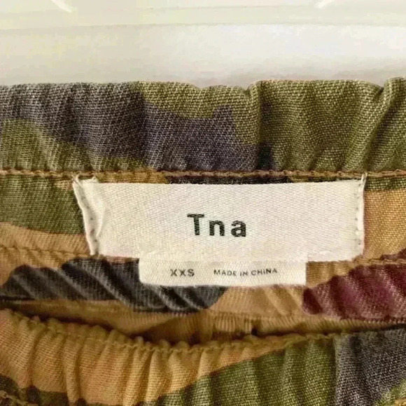 TNA Alix Camo  Jogger - Picture 3 of 5